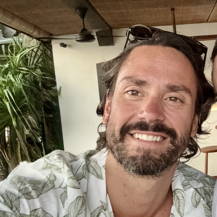 Simon Hayes